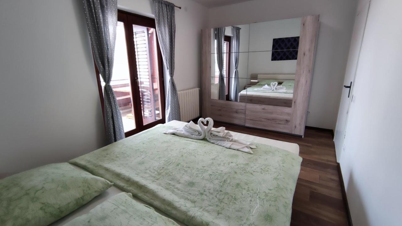 Apartments Marla Porec Luaran gambar